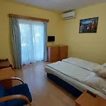 Zóna üdülő Panzió Zamárdi