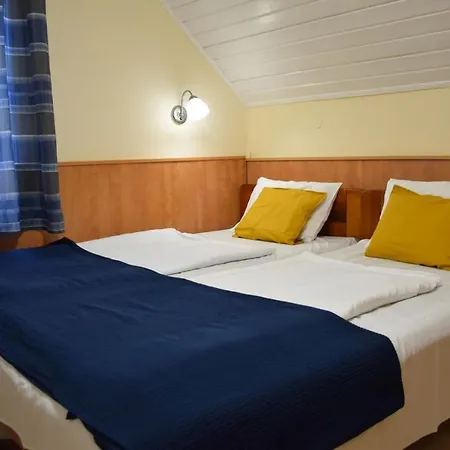 Zoeld Zona Ueduelo Bed & Breakfast *